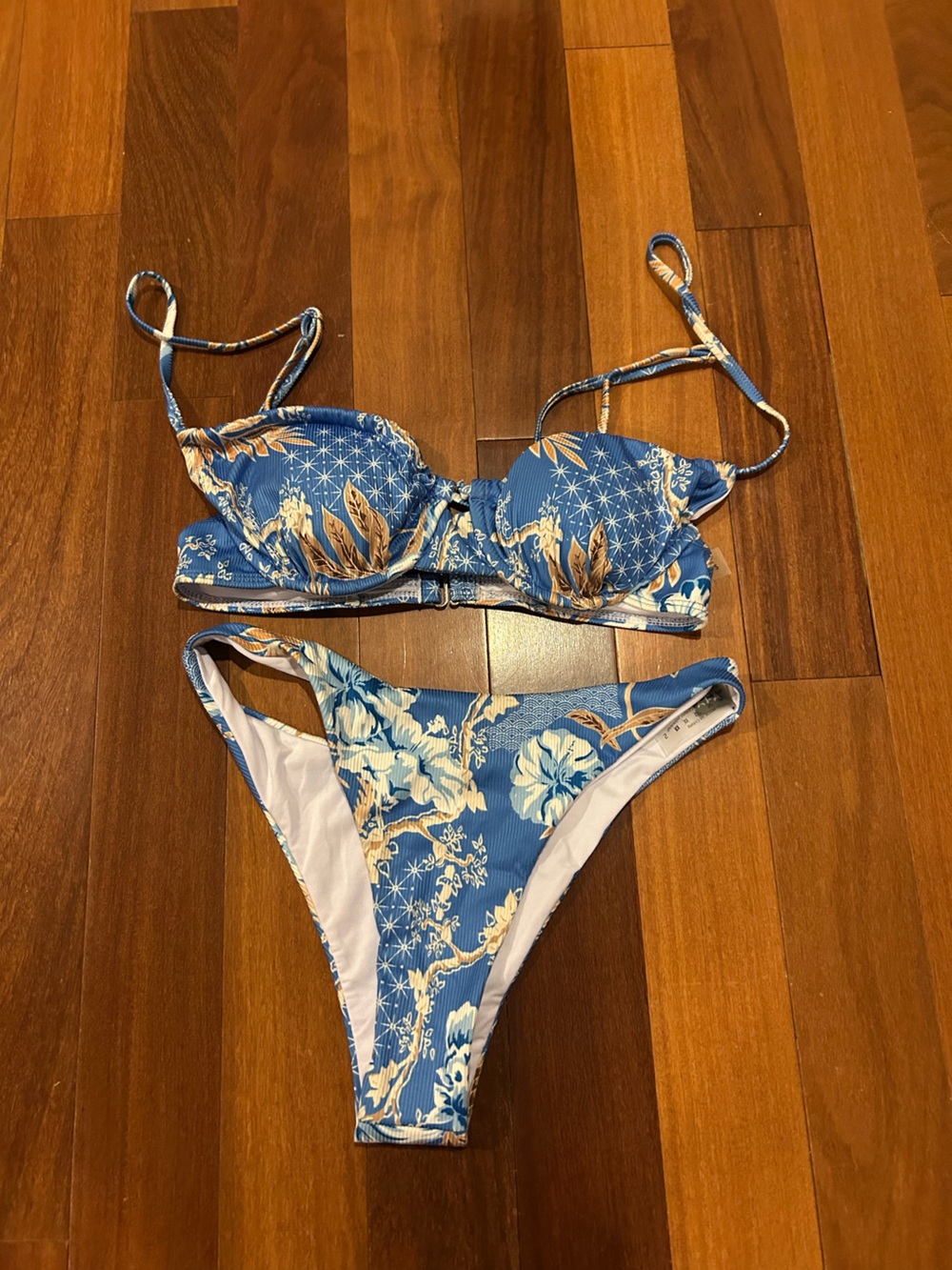 Blue Floral Underwire Bikini Top & Bottom Set size S New Without Tags